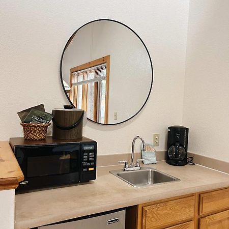 Cozy Cabin Suite Bed And Breakfast 伍德兰帕克 外观 照片