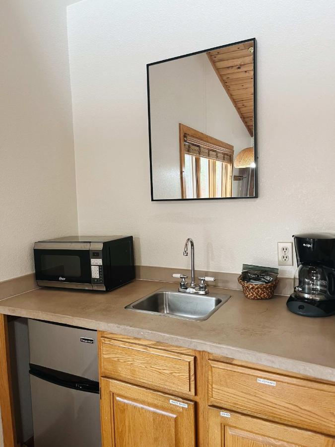 Cozy Cabin Suite Bed And Breakfast 伍德兰帕克 外观 照片